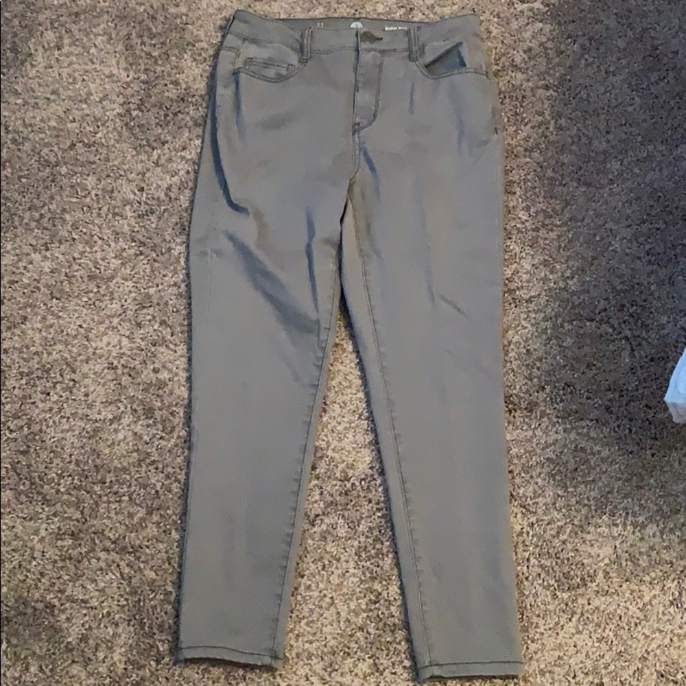 Grey skinny jeans